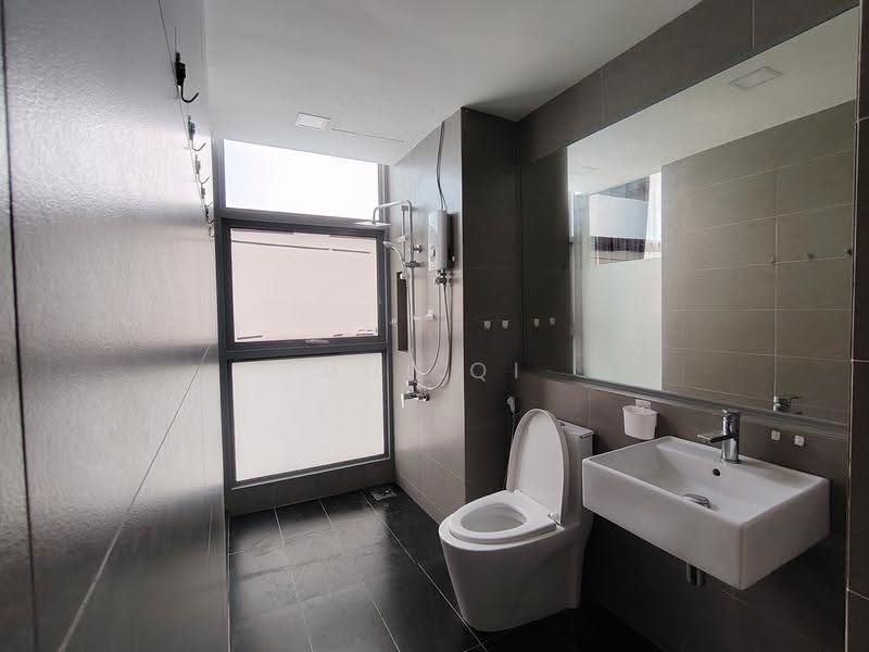 Condominium for Rent at Lakefront Residence - Hui Qi - Bathroom - PropertyGuru.com.my