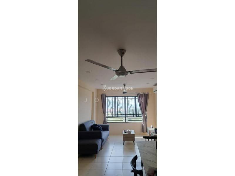 Pangsapuri untuk Dijual di Pangsapuri Suria 1 Batu Kawan - Jordan Voon - Living Room - PropertyGuru.com.my