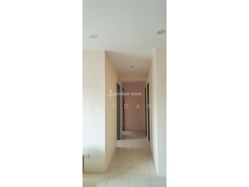 Pangsapuri untuk Dijual di Pangsapuri Suria 1 Batu Kawan - Jordan Voon - Corridor - PropertyGuru.com.my