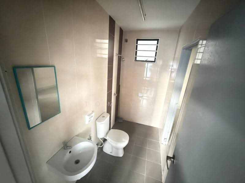 Rumah Teres 2-Tingkat untuk Dijual di Saujana Rawang (Rawang) - Tom Yip - Bathroom - PropertyGuru.com.my