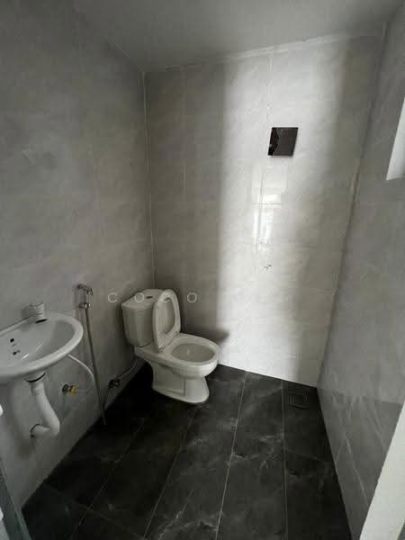 2-storey Terraced House for Sale in Permas Jaya (Johor) - Coco Lee - Bathroom - PropertyGuru.com.my