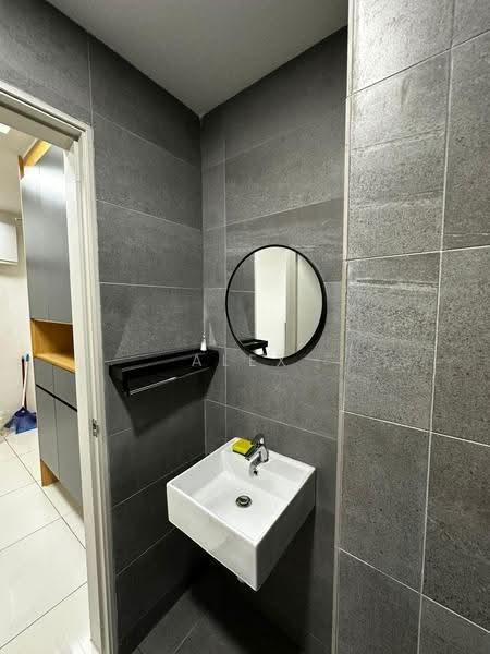 Kediaman Servis untuk Dijual di Nest 2 Residences - Alex Low - Bathroom - PropertyGuru.com.my