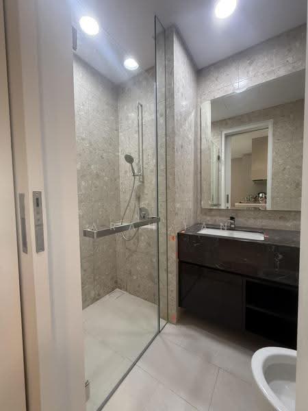 Service Residence for Rent at Pavilion Damansara Heights, Windsor Suites - Sarah Tan - Bathroom - PropertyGuru.com.my