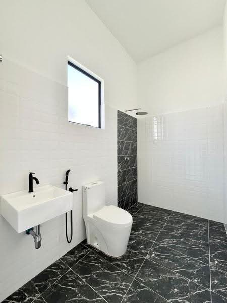Bungalow House untuk Dijual di Tapah (Perak) - Mr Chee - Bathroom - PropertyGuru.com.my