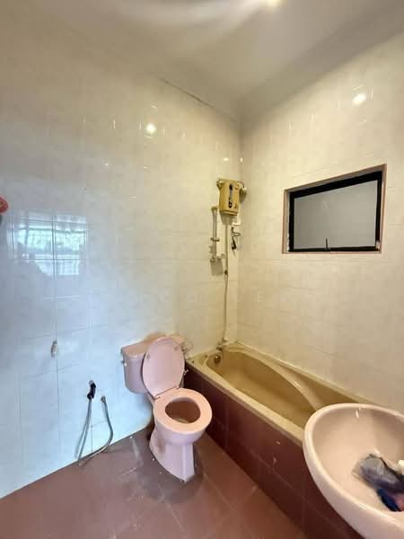 Rumah Teres 1-Tingkat untuk Dijual di Taman Desa Jaya (Johor Bahru) - Coco Lee - Bathroom - PropertyGuru.com.my