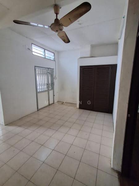 Shop for Rent in Jelutong (Penang) - Max Ng - Interior - PropertyGuru.com.my