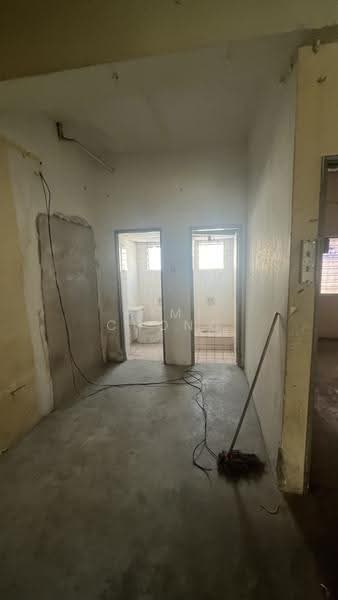 Shop / Office untuk Disewa di Bandar Puchong Utama (Puchong) - Kimi Chong - Bathroom - PropertyGuru.com.my