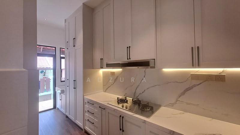 Semi-Detached House for Sale in Alam Impian (Shah Alam) - Adzura Zamedin - Kitchen - PropertyGuru.com.my