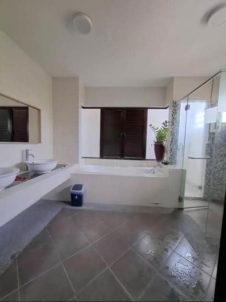 Semi-Detached House for Sale in Alam Impian (Shah Alam) - Adzura Zamedin - Bathroom - PropertyGuru.com.my