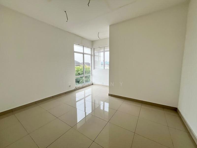 Semi-Detached House for Sale in Rawang (Selangor) - Tiffany Yang - Bilik Tidur - PropertyGuru.com.my