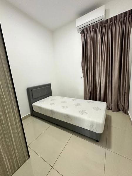 Kediaman Servis untuk Disewa di Meridin Bayvue @ Sierra Perdana - Alex How - Bedroom - PropertyGuru.com.my