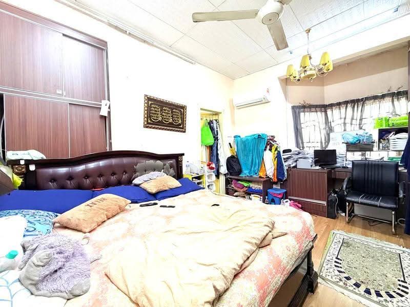 Rumah Teres 2-Tingkat untuk Dijual di Seksyen 7 (Shah Alam) - Syukor Hartanah - Bedroom - PropertyGuru.com.my