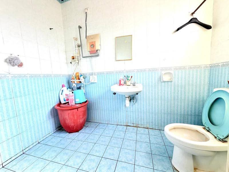 Rumah Teres 2-Tingkat untuk Dijual di Seksyen 7 (Shah Alam) - Syukor Hartanah - Bathroom - PropertyGuru.com.my