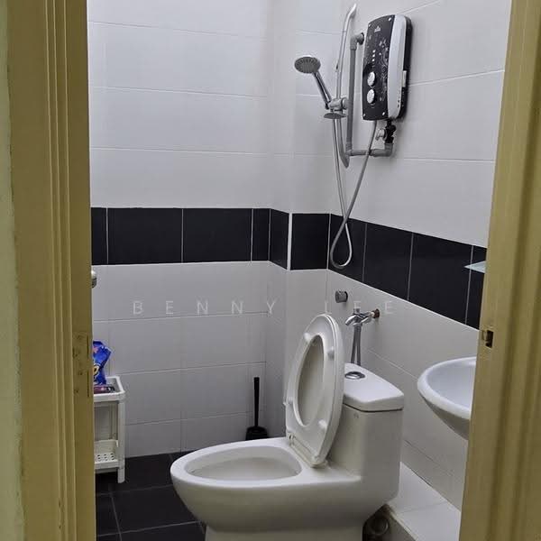 Apartment for Rent at D' Puncak Suasana - Benny Lee - Bathroom - PropertyGuru.com.my