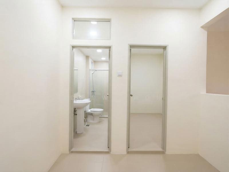 Kondominium untuk Dijual di The Latitude Condominium - Andrew Chong - Bathroom - PropertyGuru.com.my
