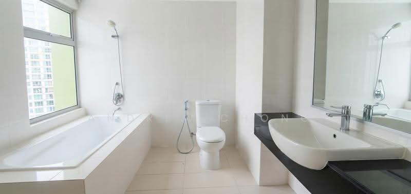 Kondominium untuk Dijual di The Latitude Condominium - Andrew Chong - Bathroom - PropertyGuru.com.my