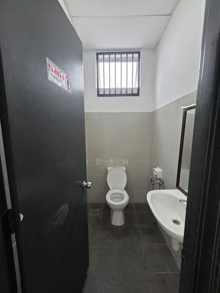 Shop / Office untuk Dijual di Masai (Johor) - Iden Tan - Bathroom - PropertyGuru.com.my