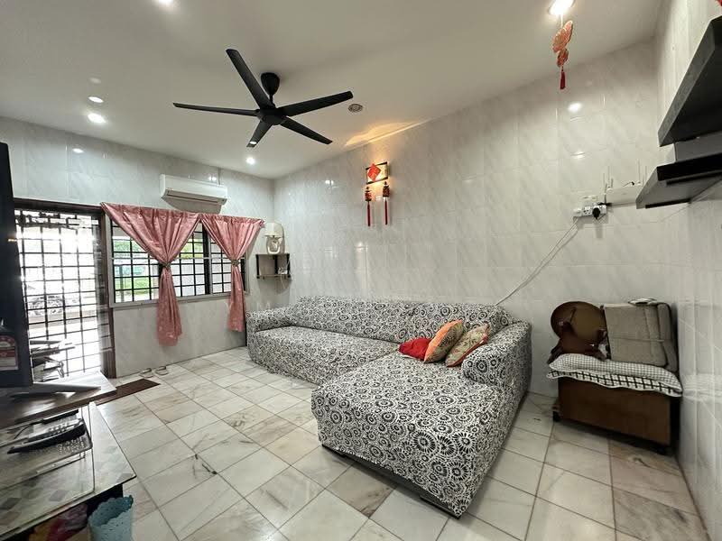1-storey Terraced House for Sale in Taman Harta Pertama (Bukit Baru) - YM Chong - Living Room - PropertyGuru.com.my