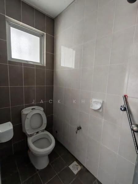 Shop / Office untuk Disewa di Shah Alam (Selangor) - Jack Khor Phor Jiing - Bathroom - PropertyGuru.com.my