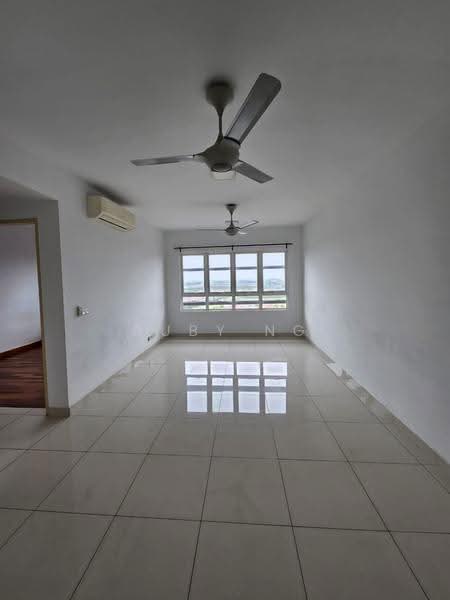 Kediaman Servis untuk Disewa di The Lead Residences (Impiria Residensi) - Ruby Ng - Living Room - PropertyGuru.com.my