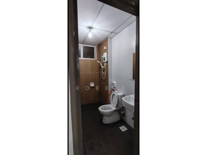 Service Residence for Rent at Larkin Heights - Robbie Tan - Bathroom - PropertyGuru.com.my
