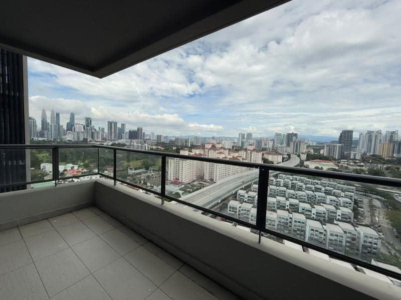 Kediaman Servis untuk Disewa di G Residence - Dave Loh - Balcony - PropertyGuru.com.my