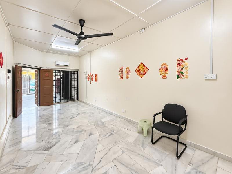 Rumah Teres 1-Tingkat untuk Disewa di Taman Skudai Baru (Skudai) - Serene Chua - Living Room - PropertyGuru.com.my