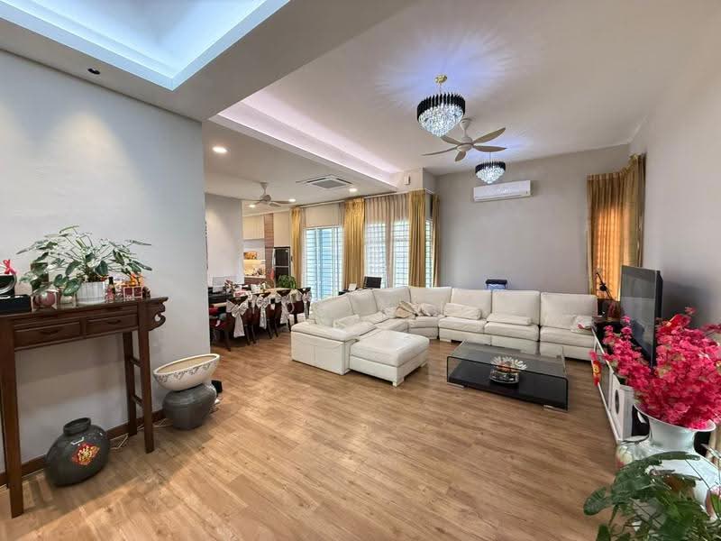 Rumah Berkembar untuk Dijual di Seksyen U10 (Shah Alam) - Tom Yip - Living Room - PropertyGuru.com.my