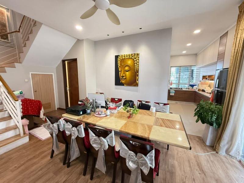 Rumah Berkembar untuk Dijual di Seksyen U10 (Shah Alam) - Tom Yip - Dining Room - PropertyGuru.com.my