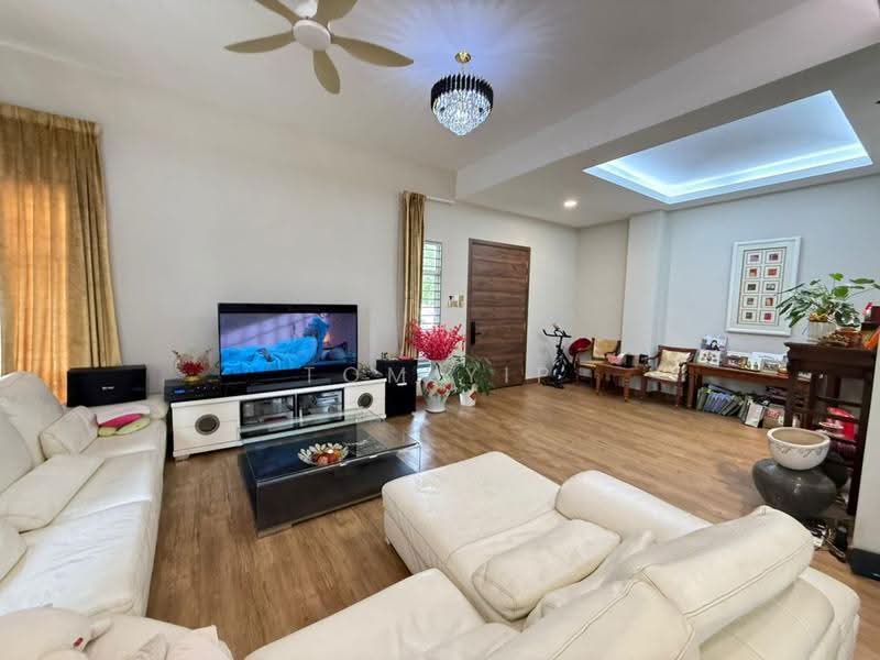 Rumah Berkembar untuk Dijual di Seksyen U10 (Shah Alam) - Tom Yip - Living Room - PropertyGuru.com.my