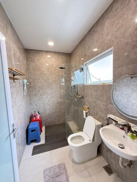Rumah Berkembar untuk Dijual di Seksyen U10 (Shah Alam) - Tom Yip - Bathroom - PropertyGuru.com.my
