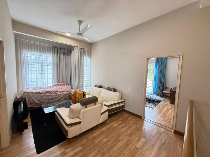 Rumah Berkembar untuk Dijual di Seksyen U10 (Shah Alam) - Tom Yip - Living Room - PropertyGuru.com.my