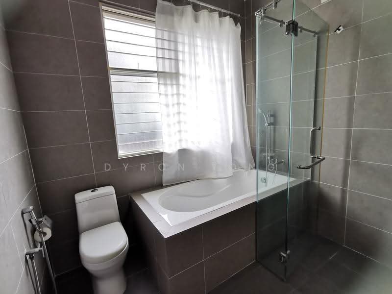 Bungalow House for Sale in Bandar Mahkota Cheras (Cheras) - Dyron Yong - Bathroom - PropertyGuru.com.my