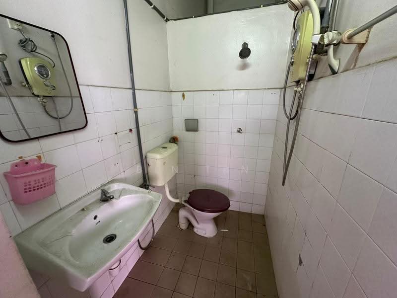 2-storey Terraced House for Sale in Jinjang (Kuala Lumpur) - Ben Tan - Bathroom - PropertyGuru.com.my