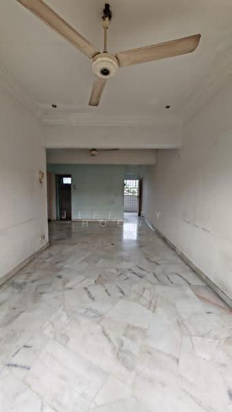 Apartment for Sale at Vista Wira 1 & 2 - Jeffrey Hoon - Living Room - PropertyGuru.com.my