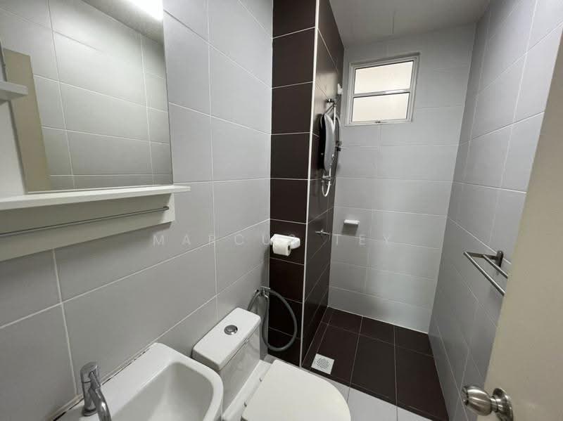 Pangsapuri untuk Disewa di Nusa Heights (Nusa Puncak) - Marcus Tey - Bathroom - PropertyGuru.com.my