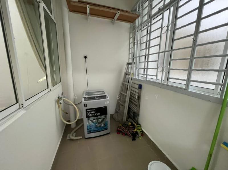 Pangsapuri untuk Disewa di Nusa Heights (Nusa Puncak) - Marcus Tey - yard - PropertyGuru.com.my