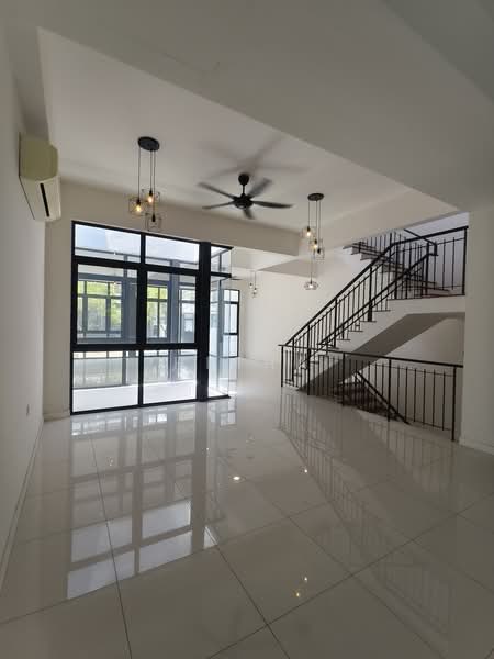 3-storey Terraced House for Rent in Taman Melawati (Ulu Kelang) - Hetha Chan - Living Room - PropertyGuru.com.my