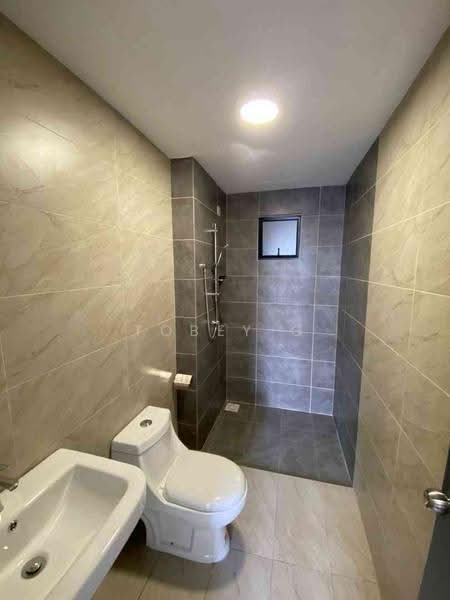 Condominium for Sale at The Hipster - Tobey G - Bathroom - PropertyGuru.com.my