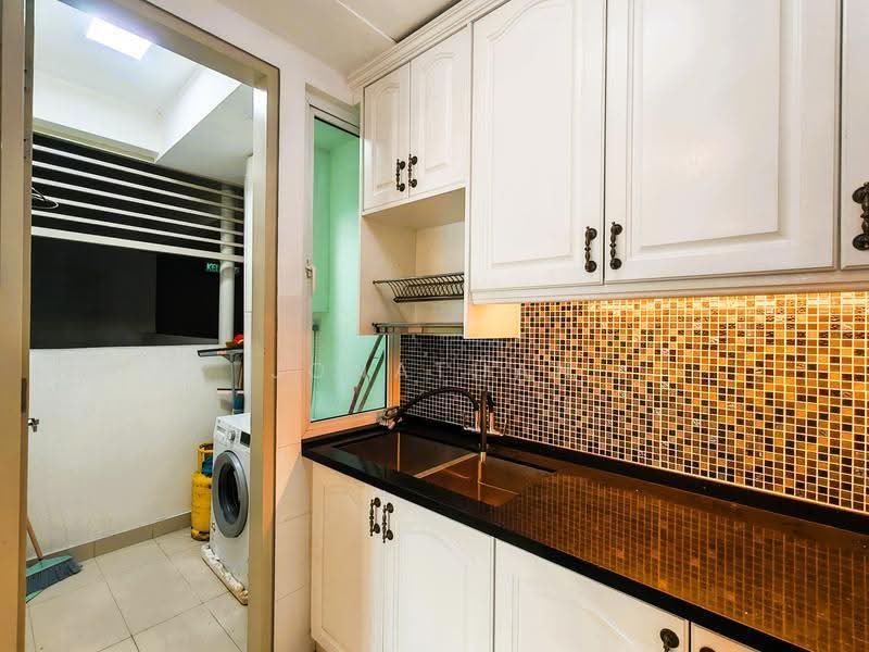 Kediaman Servis untuk Dijual di Temasya 8 - Jonathan Raj - Kitchen - PropertyGuru.com.my