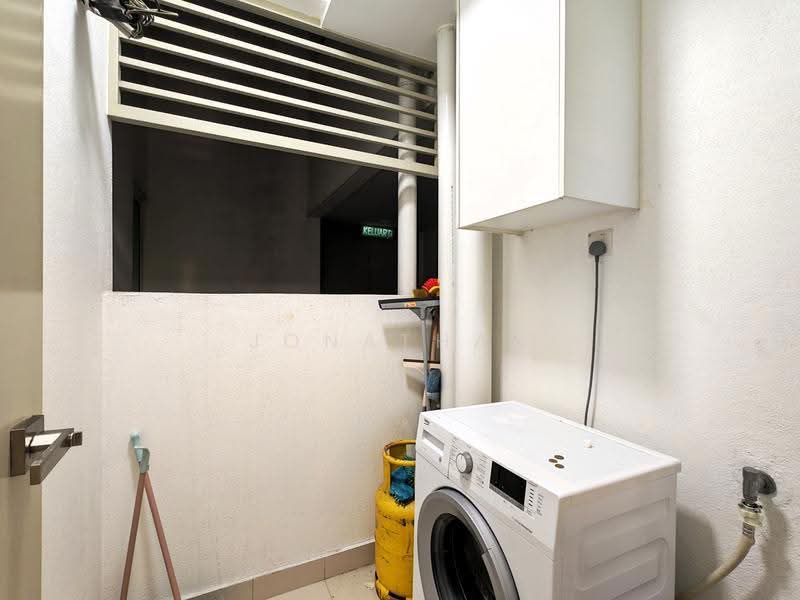 Kediaman Servis untuk Dijual di Temasya 8 - Jonathan Raj - Interior - PropertyGuru.com.my