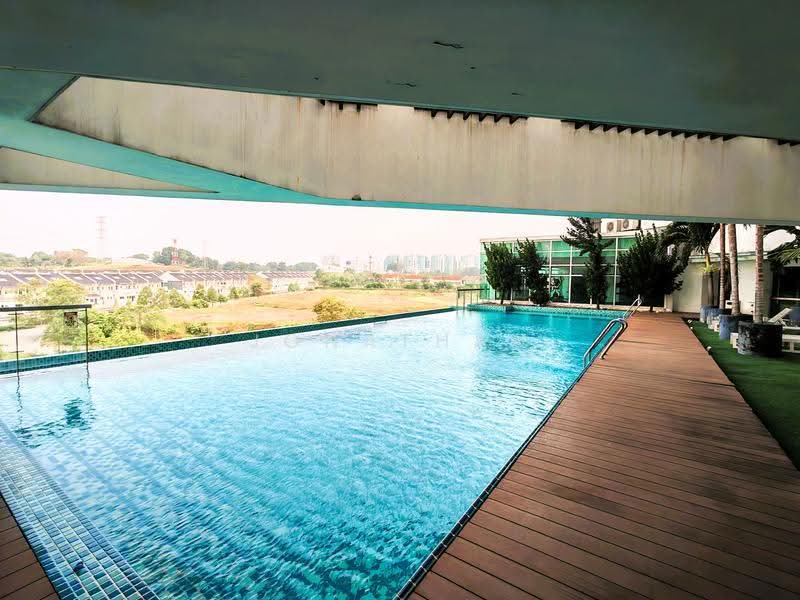 Kediaman Servis untuk Dijual di Temasya 8 - Jonathan Raj - Pool - PropertyGuru.com.my