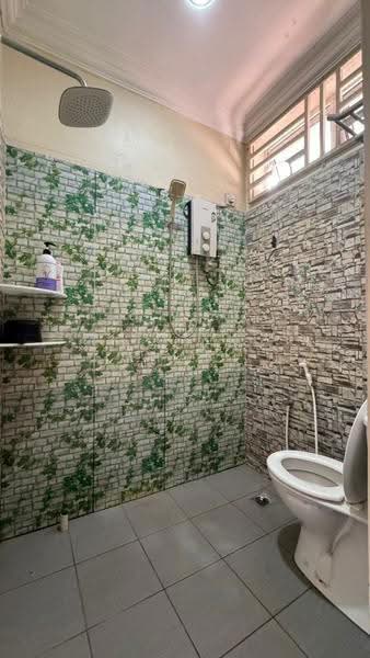 Rumah Teres 1.5-Tingkat untuk Dijual di Kepala Batas (Penang) - Azura Ghani - Bathroom - PropertyGuru.com.my