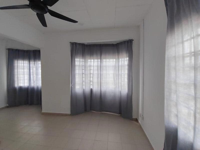 2-storey Terraced House for Sale in Usj 1 (Subang Jaya) - Ken Lai - Living Room - PropertyGuru.com.my