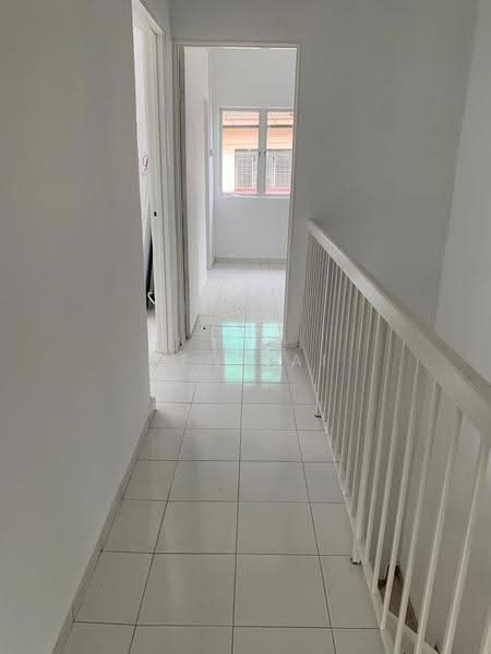 2-storey Terraced House for Sale in Usj 1 (Subang Jaya) - Ken Lai - Corridor - PropertyGuru.com.my