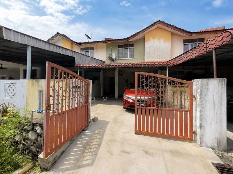 2-storey Terraced House for Sale in Bukit Sentosa (Rawang) - Tom Yip - Exterior - PropertyGuru.com.my