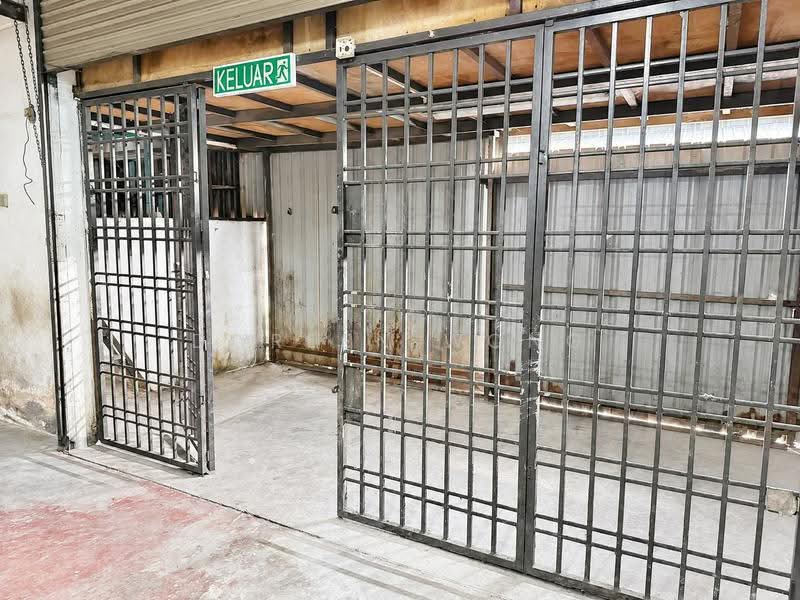 Factory for Rent in Austin (Johor Bahru) - Doreen Wong - Entrance - PropertyGuru.com.my