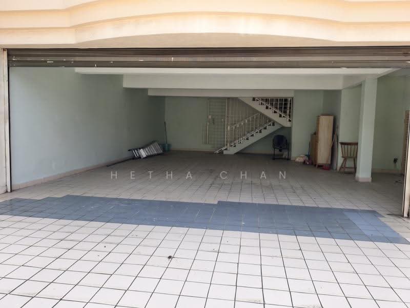 Bungalow House for Sale in Taman Taynton View (Cheras) - Hetha Chan - Entrance - PropertyGuru.com.my