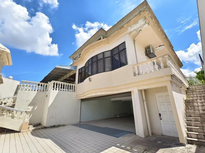 Bungalow House for Sale in Taman Taynton View (Cheras) - Hetha Chan - Exterior - PropertyGuru.com.my