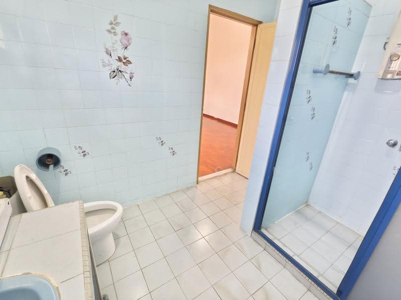 Bungalow House for Sale in Taman Taynton View (Cheras) - Hetha Chan - Bathroom - PropertyGuru.com.my